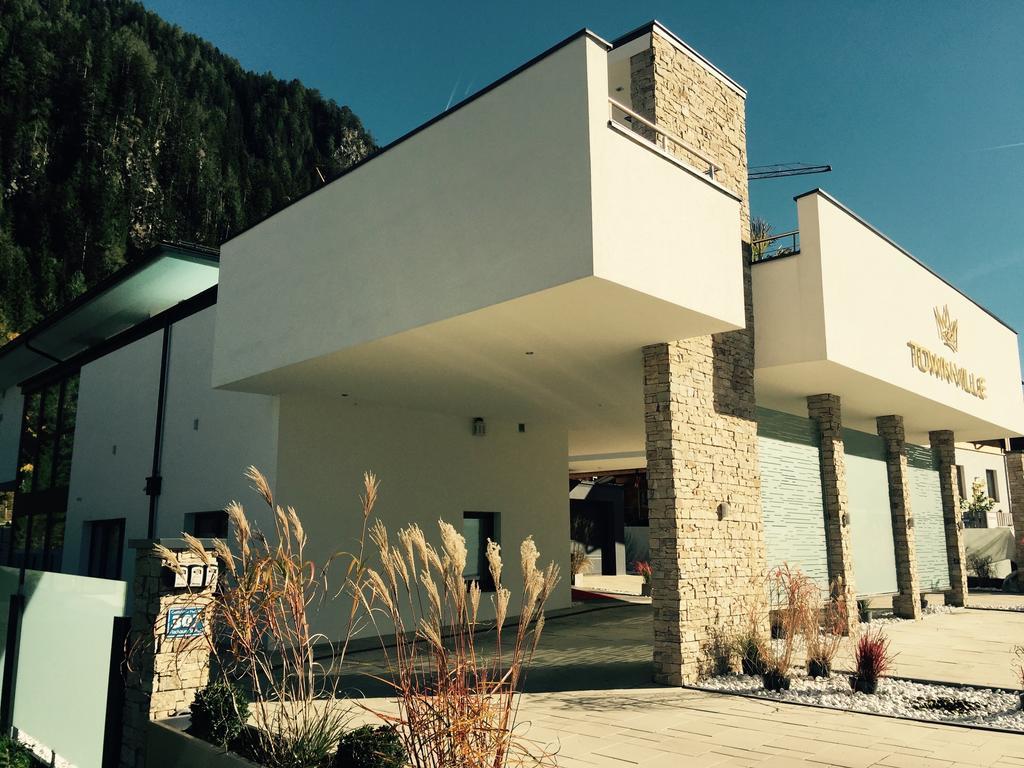 Townville Flachau Ruang foto