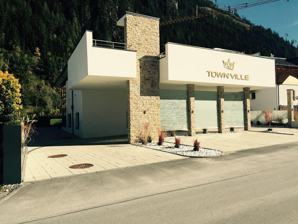 Townville Flachau Ruang foto